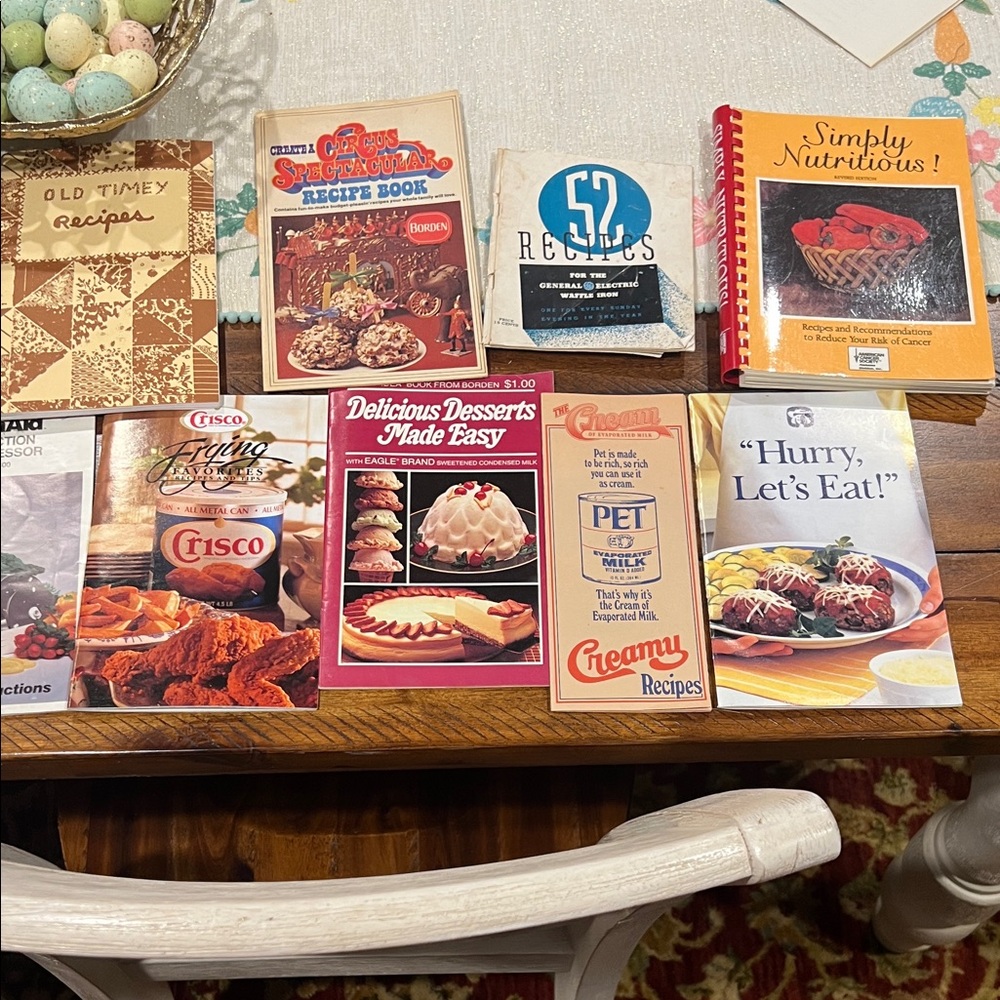 Vintage Recipe Book Collection all in excellent condition smoke free home